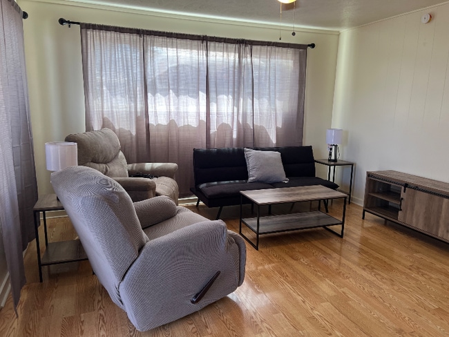 Building Photo - 830 Liloa St Unit Downstairs Mauka Rental