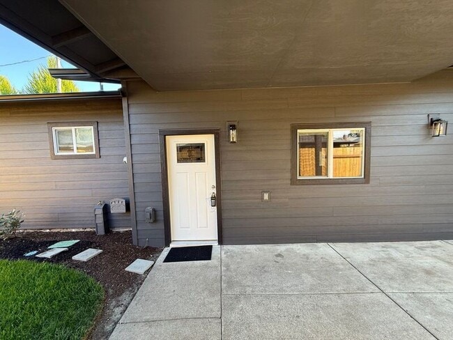 Photo - 1334 SW 8th Ave