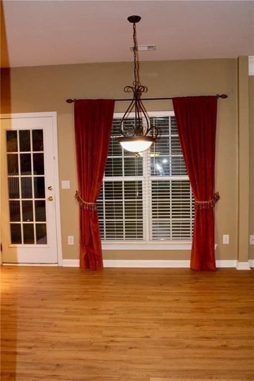 Photo - 607 Hidden Close