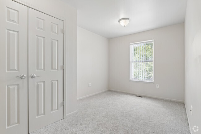 4BR, 2BA - 1,401SF - Bedroom