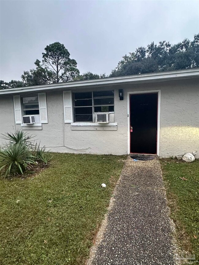 Building Photo - 671 E Olive Rd Rental