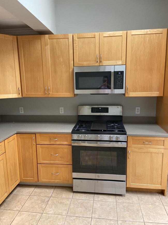 Photo - 110 Monroe St Unit First Floor