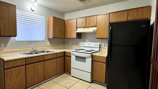 Photo - Second floor 2/1 Available for Move in! Affordable and Conveniently Located!
