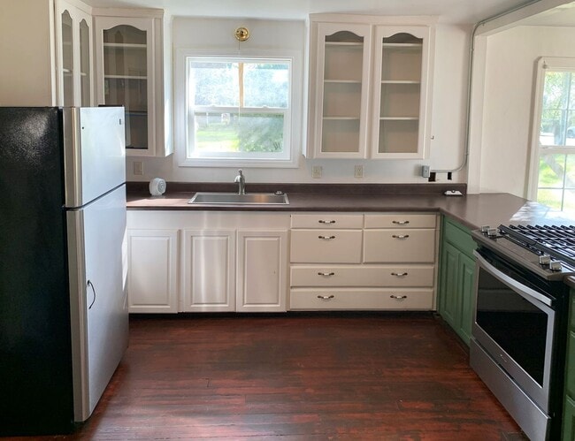 Photo - 2BR home on a large lot with room to roam!