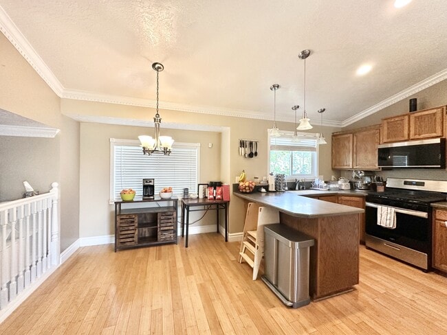 Photo - 1908 N 200 W