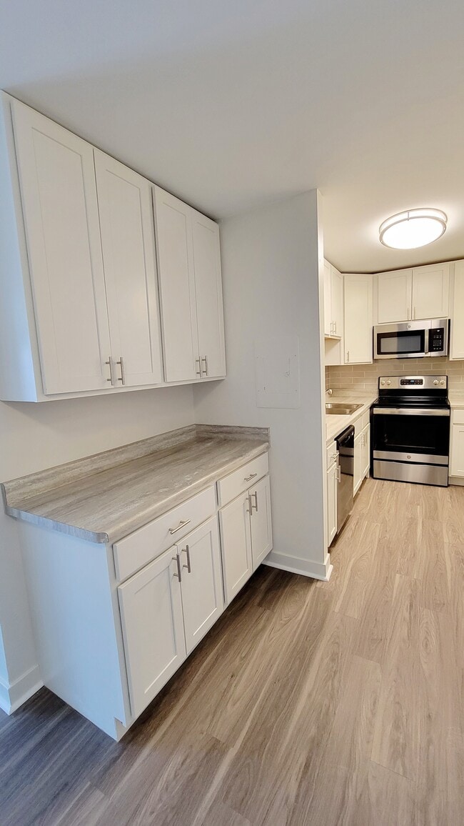 Lisle Station Apartments
