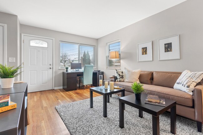 Arborwood Townhomes - Arborwood Townhomes