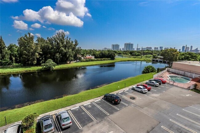 Photo - 16465 NE 22nd Ave Unit 105