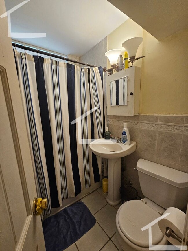 Photo - Two bedroom in Brighton Availalbe 9/1