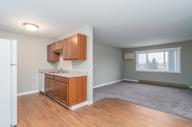 Photo - Columbia Square South *RENOVATED APARTMENTS!*