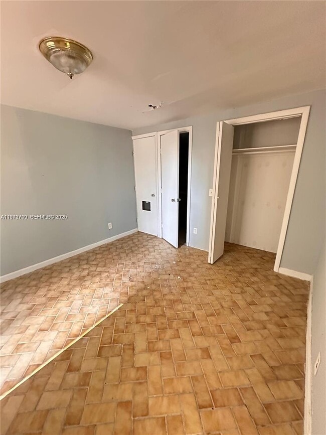 Photo - 437 NE 30th St Unit 4