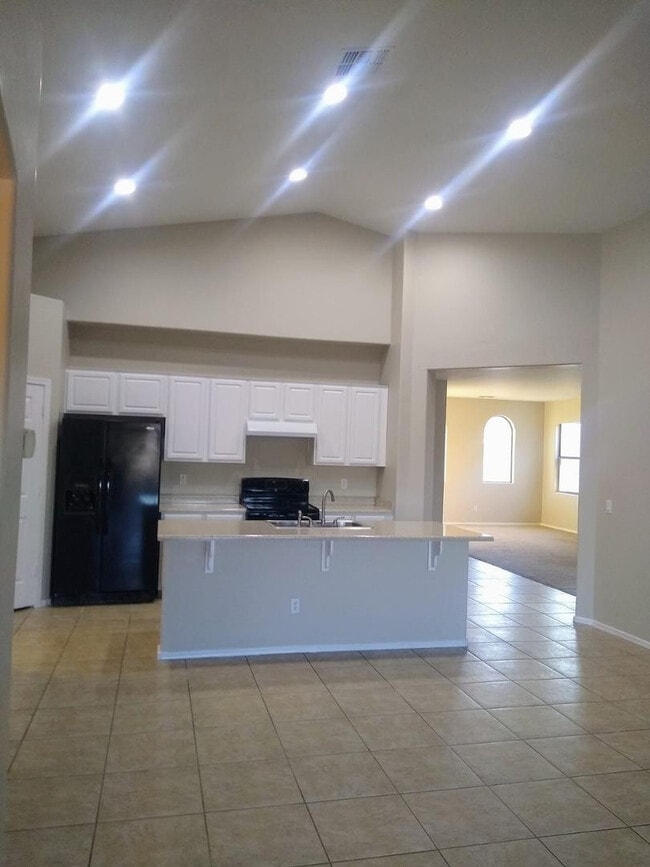 Photo - 24744 W Illini St