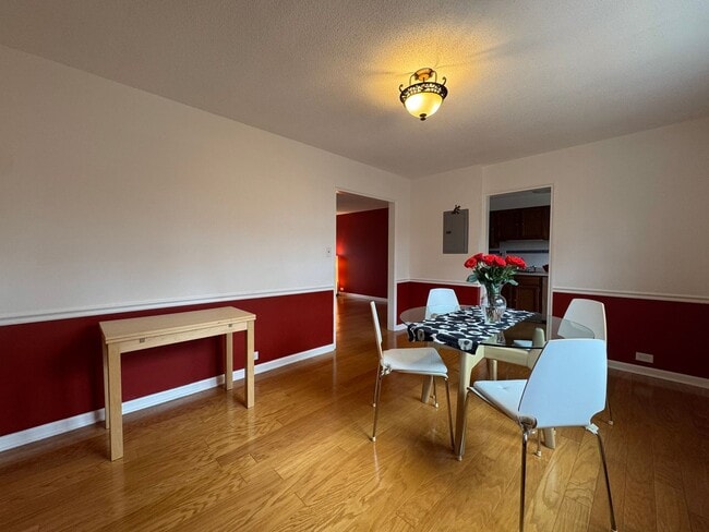 Photo - Fully Furnished 2 Bed 2 Bath Condo In Serene Arlington Oaks