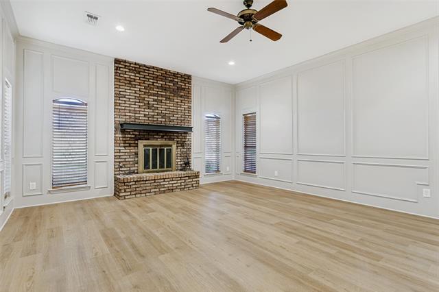 Photo - 1617 Century Oaks Dr