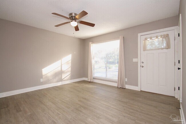 Photo - 5180 Catalina St