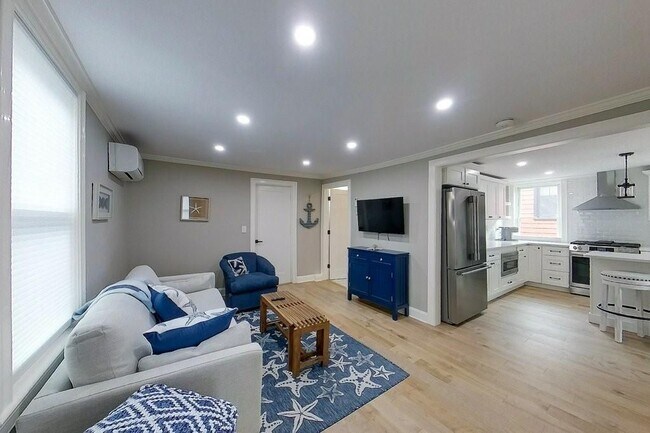30 Prospect Hill St Unit 2