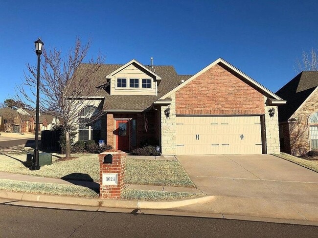 Photo - 3624 Oakridge Cir House