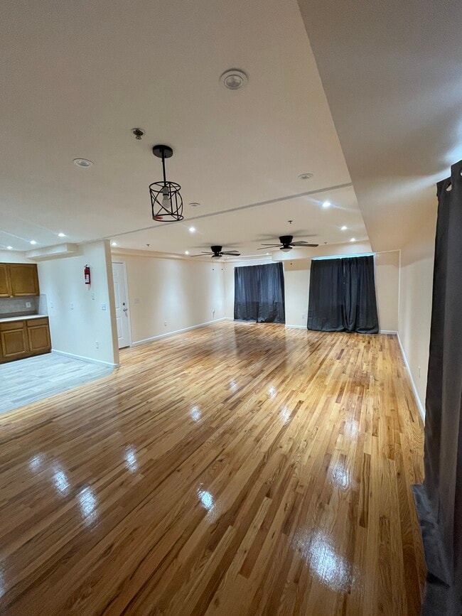 Building Photo - 93 Osborne Ter Unit 2