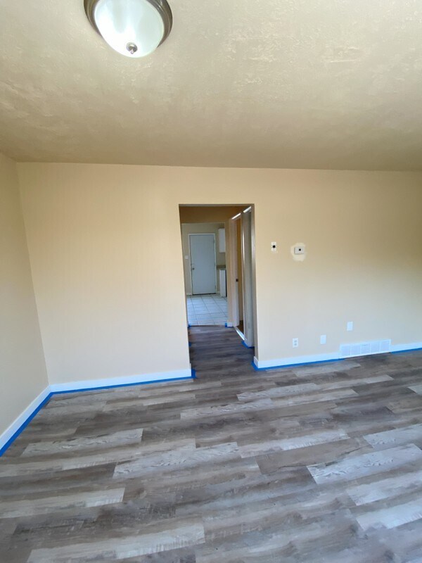 Photo - 725 S 1000 W Unit Apt 1