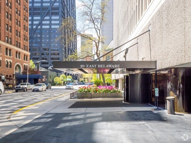 Building Photo - 200 E Delaware Pl Unit 8-9C Rental