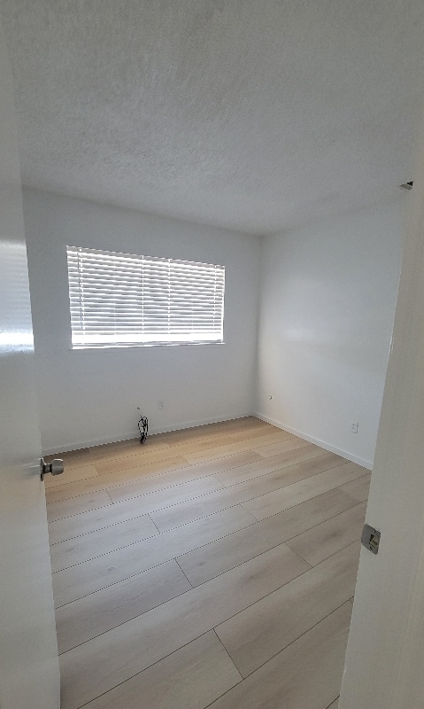 Photo - 10 Paramount Cir