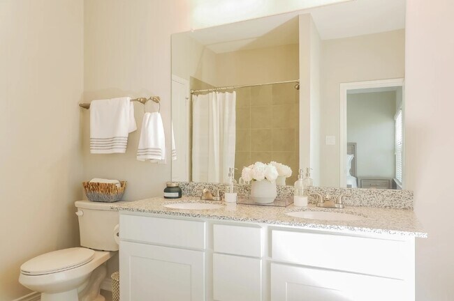 Photo - 2028 Ladera Ln