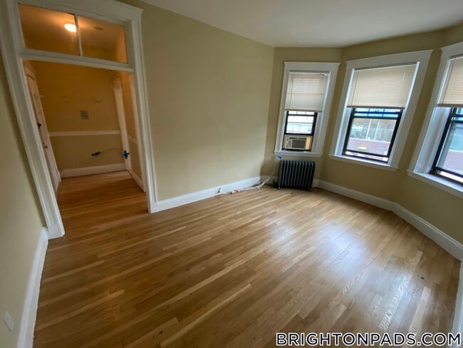 Photo - 1576 Commonwealth Ave Unidad 3