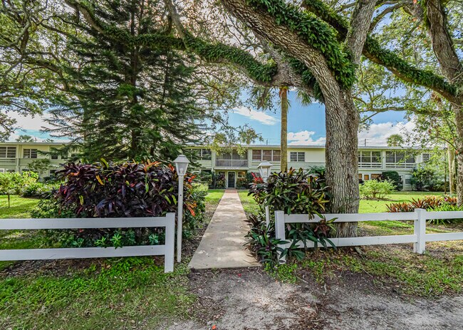 677 Royal Palm Blvd Unit 12