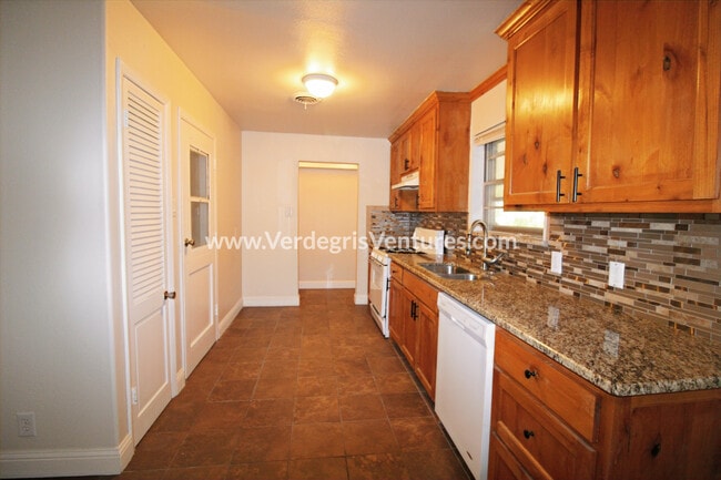 Photo - 5833 Westhaven Dr