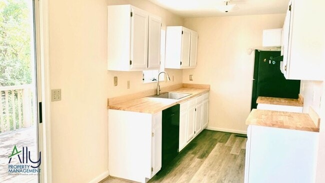 Photo - 506 Moseley Dr Unit B - 1