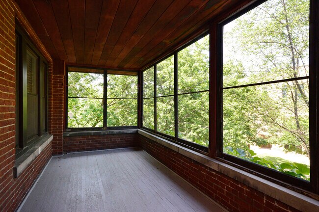 Photo - 1505 Maple Ave Unit 3