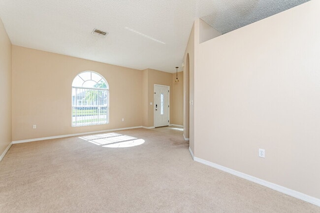 Photo - 8609 Cavendish Dr