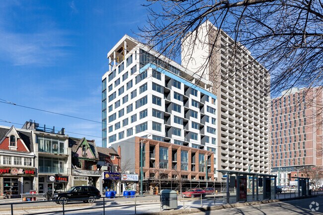 Building Photo - 664 Spadina Av Unit 216