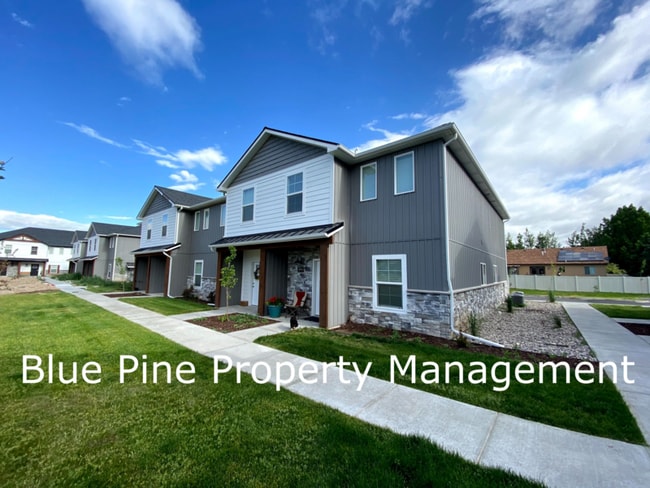 Photo - 359 N 3rd West St