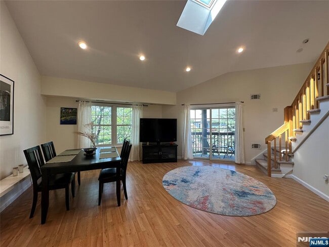 Building Photo - 1488 Westgate Dr Rental