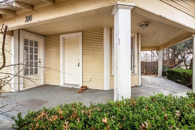 Photo - 316 W Avenue A