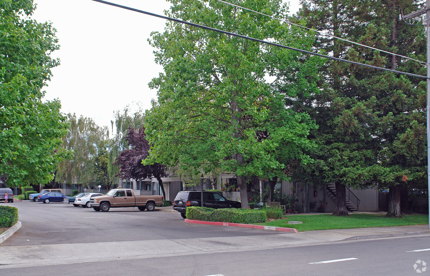 Gardenside Apartments - Gardenside Apartments