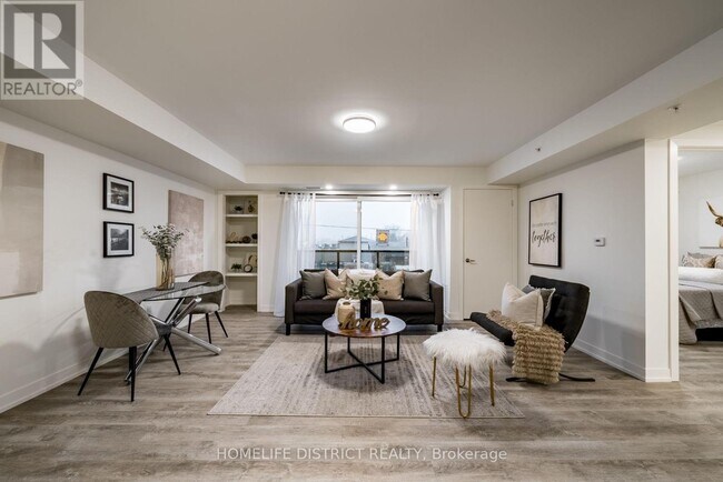 Photo - 976 Simcoe St N Unit 202
