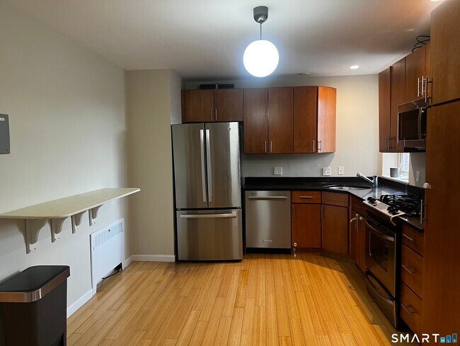 Photo - 869 Farmington Ave Unit 206