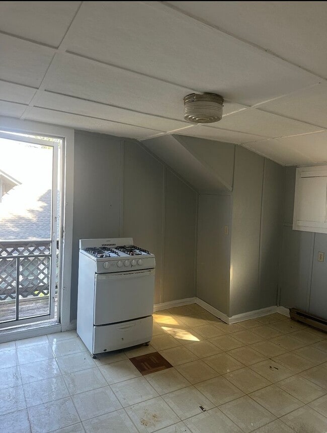 Photo - 14 103rd St Unit 2nd Floor