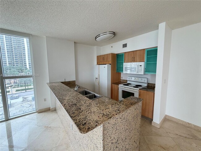 Photo - 17555 Atlantic Blvd