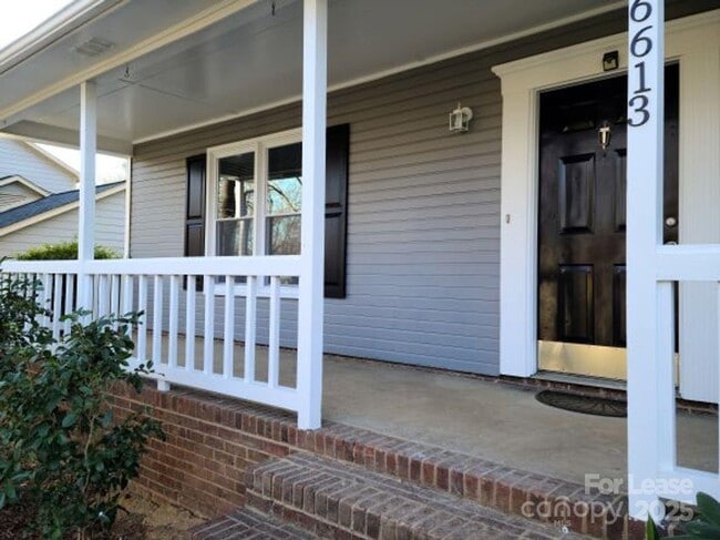 Photo - 6613 Farrington Ln