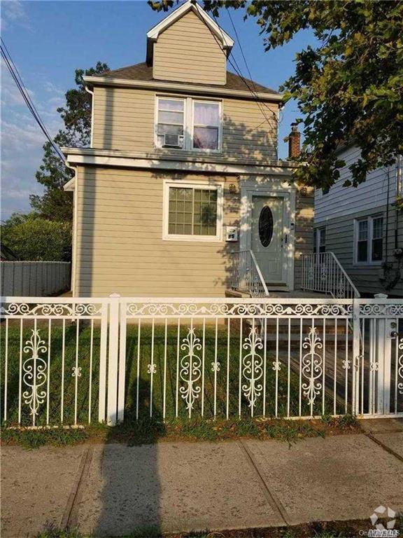 Building Photo - 85 Putnam Ave Rental