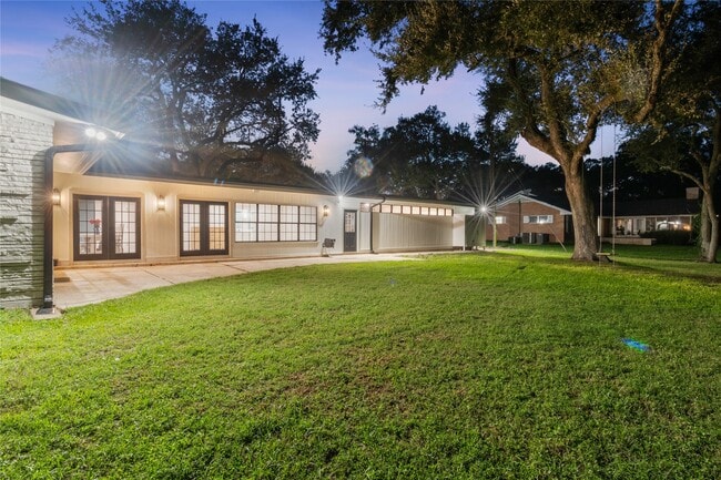 Photo - 116 Laughlin Rd