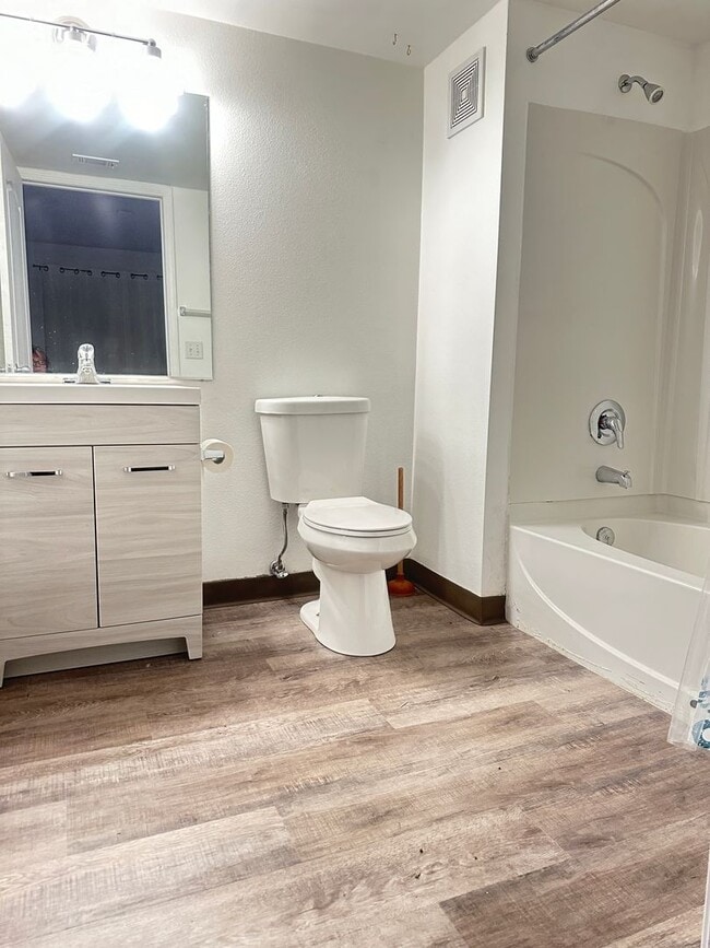 Photo - 2 bedroom/ 2 bathroom unit