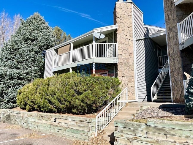 Building Photo - 920 S Walden Way Unit 203