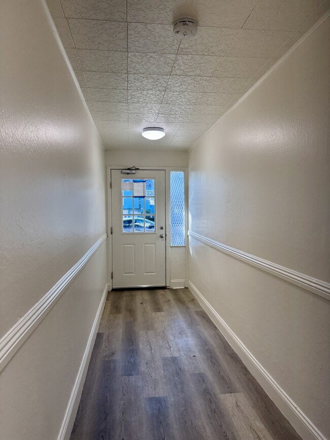 Photo - 554 Monterey Blvd Unit 2