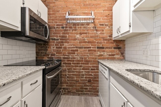 Photo - 124 Chandler St Unit 2