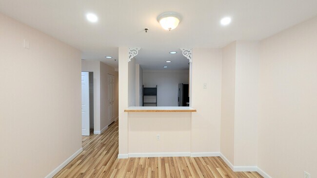 Photo - 350 Revere Beach Blvd Unidad 2-2U
