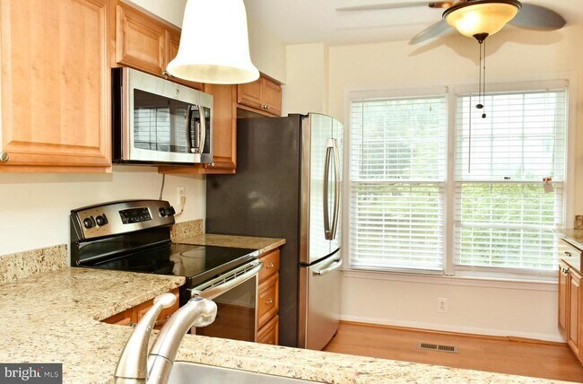 3838 Angelton Ct